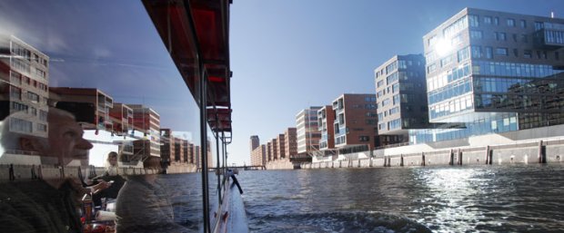 z6727777Q,Wycieczka-po-Hafen-City-w-Hamburgu-